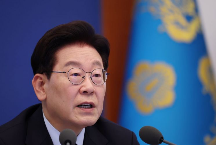 이재명 대통령이 15일 청와대에서 열린 수석보좌관회의에서 발언하고 있다. 2026.10.15 연합뉴스