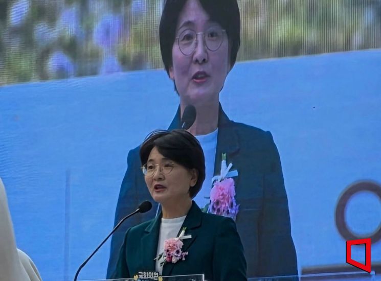 임미애 (의성,청송,영덕,울진)더불어민주당 국회의원이 축사에서 발언 하고 있다[사진=권병건 기자]