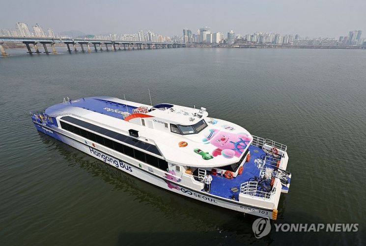 서울시 한강버스. 연합뉴스.