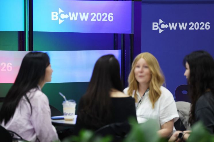 지난달 서울 강남구 코엑스에서 열린 국제방송영상마켓(BCWW) 현장. 연합뉴스