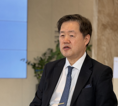 김승진 대한심장혈관흉부외과의사회장이 지난 16일 서울 강남구의 한 병원에서 기자들과 만나 대한정맥학회가 발표한 '하지정맥류 수술 입원 적정성 기준 권고안'의 문제점에 대해 지적하고 있다.