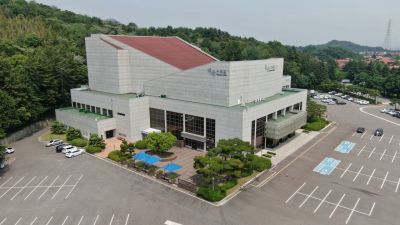 백운아트홀 전경. 광양제철소 제공