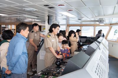 국립부경대학교 Open-Ship. 국립부경대 제공