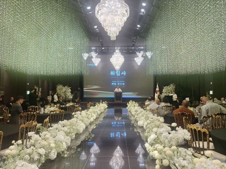 "힘에 아부하는 곡필 물리칠 것"...경북일일신문 불산 혜일 신임 회장 취... - 뉴스 썸네일 이미지