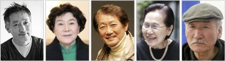 은관문화훈장 만화가 이현세, 시인 유안진, 배우 전무송, 배우 박정자, 미술작가 고(故) 정상화(왼쪽부터) . 문화체육관광부
