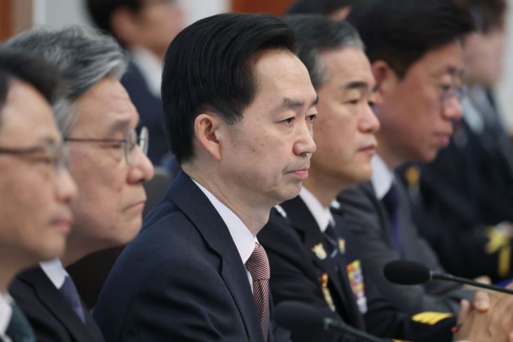 김지용 중대범죄수사청장이 27일 이재명 대통령 주재로 청와대에서 열린 국무회의에 참석해 있다. 2026.10.27 연합뉴스