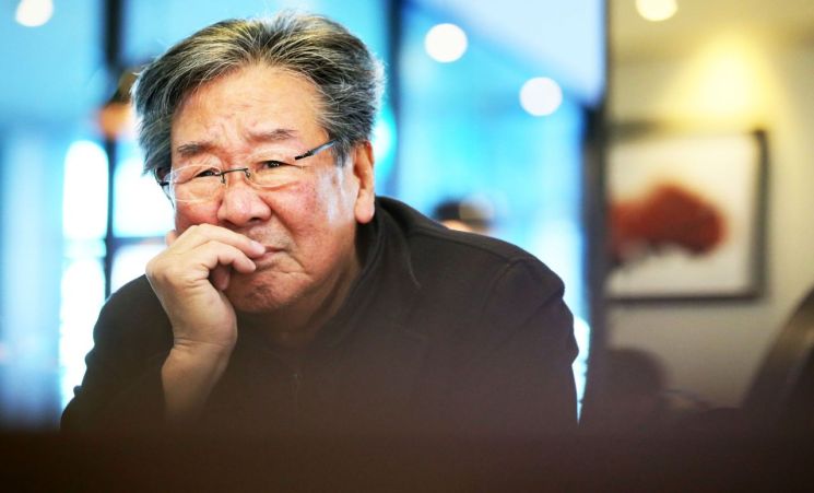 한국의 아버지상을 대표해 '국민 아버지'로 불린 배우 최불암(본명 최영한)이 별세했다. 향년 87세. 연합뉴스