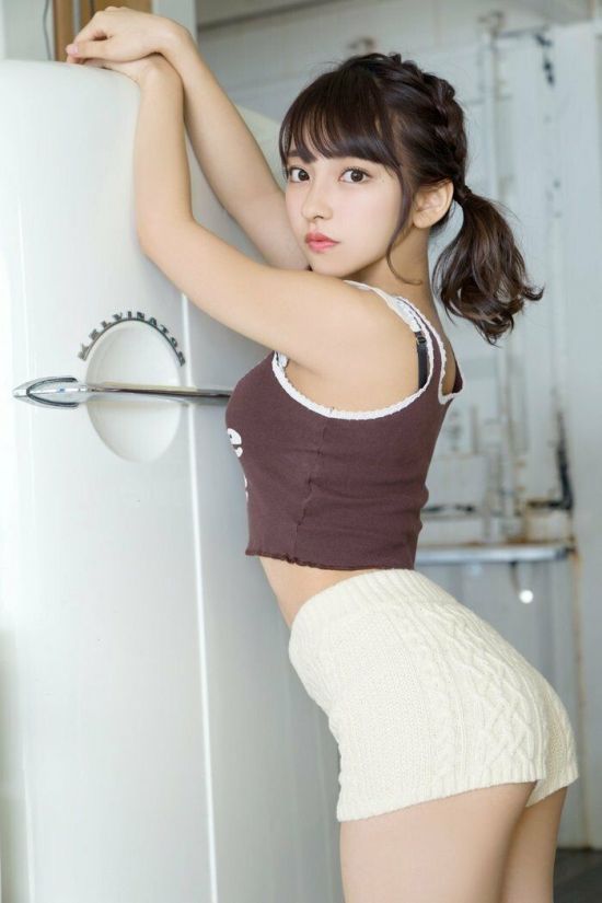 99년생 그라비아 유망주 모델