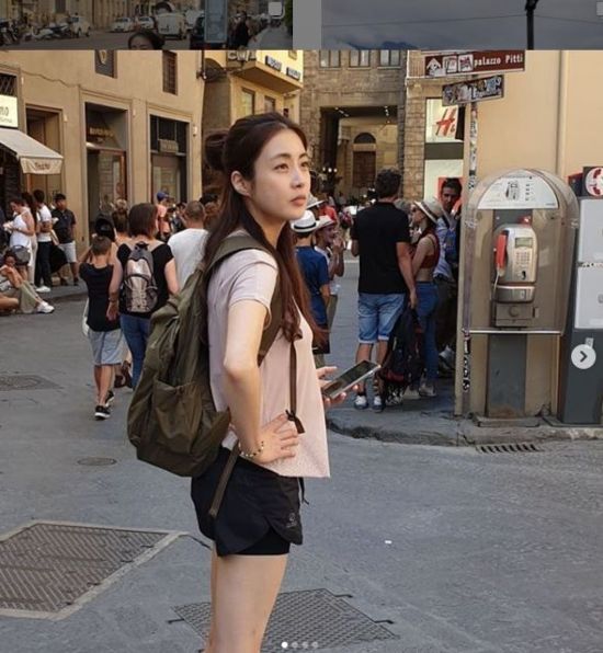 강소라 유럽 배낭여행 中…하품 해도 돋보이는 각선미