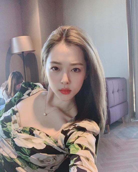 가슴노출 사고 後 인스타로 본 설리 근황.jpg