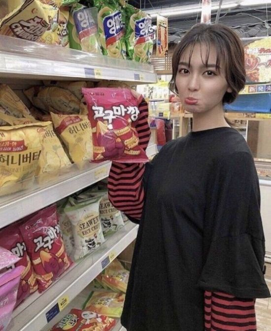 한국식품에 빠진 일본모델누나