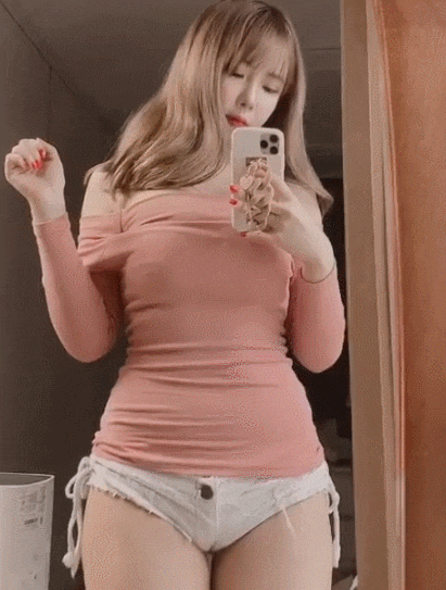 �� �ٴ� �� ���� �̽���