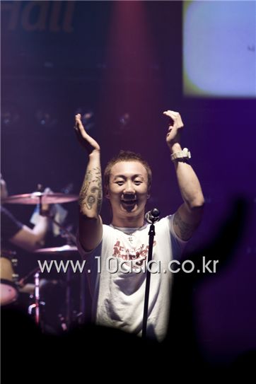 Nobrain vocalist Lee Sung-woo [Lee Jin-hyuk/10Asia]