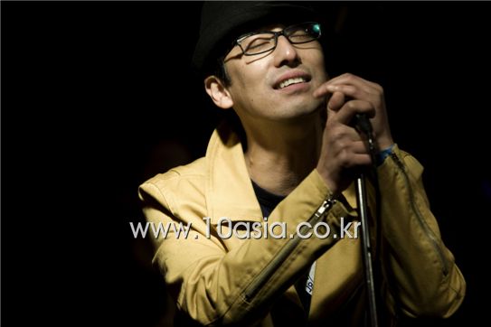 ynot? vocalist Jumong [Lee Jin-hyuk/10Asia]