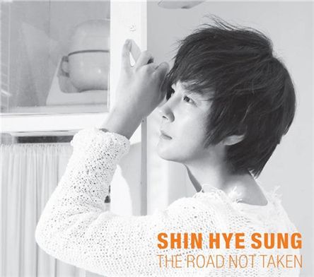 Cover of Shin Hye-sung's 4th album "The Road Not Taken" [Liveworks Company]