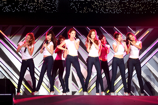 Girls' Generation performs at the SMTOWN concert held at the Tokyo Dome in Tokyo, Japan from September 2 to 4, 2011. [SM Entertainment]