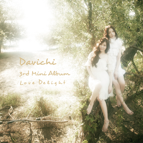 Cover of Davichi's 3rd mini-album "Love Delight" [Core Contents Media]