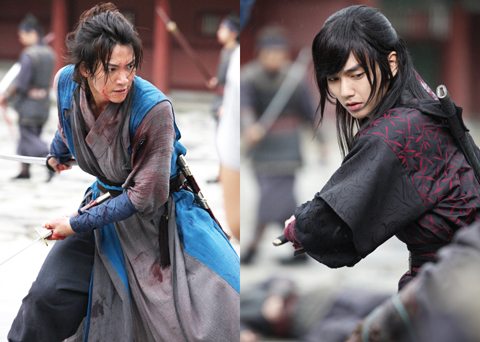 Ji Chang-wook (left) and Yoo Seung-ho (right) on the set of "The Warrior Baek Dong-soo" [SBS]