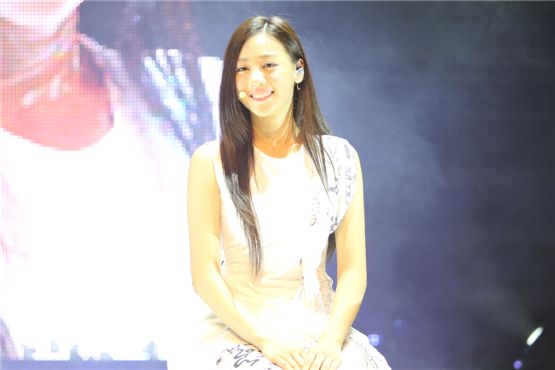 Skarf leader Tasha poses for the local and international media outlets for their debut showcase held in Seoul, South Korea on August 14, 2012. [Lee Ki-won/10Asia]