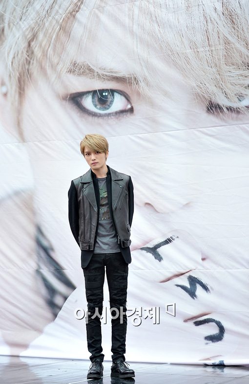[포토]김재중 솔로 첫 정규 앨범 발매 기념 팬사인회 - 아시아경제