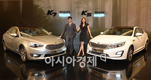 [포토]기아차, 하이브리드 라인업 '700h'·'500h' 출시 - 아시아경제