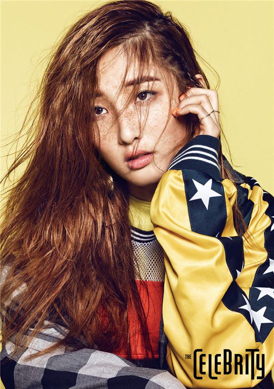 南智贤】【杂志】《the celebrity》7月号 3p《@star1》x 许嘉允 8月