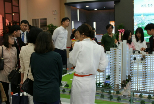 '전주 반월동 세움펠리피아2차' 모델하우스 오픈, 수천여명 방문객 연일 ...