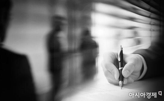 “가정교육 어떻게 받았냐”…부모 모욕 상사에 시달리는 직장인
