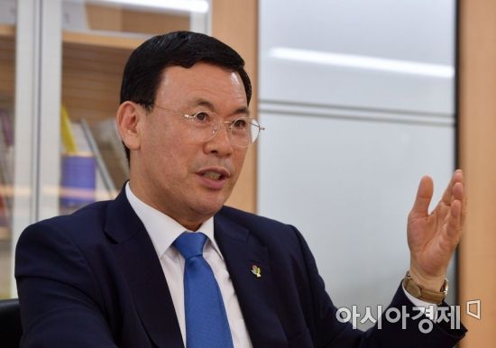 [규제공화국]박주봉 옴부즈만 "적극행정으로 규제 개선…기업 신나게 일해야"