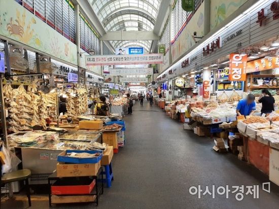 [르포]"손님들 발길 끊겨" 재난지원금 '약발' 떨어졌나…불안한 상인들