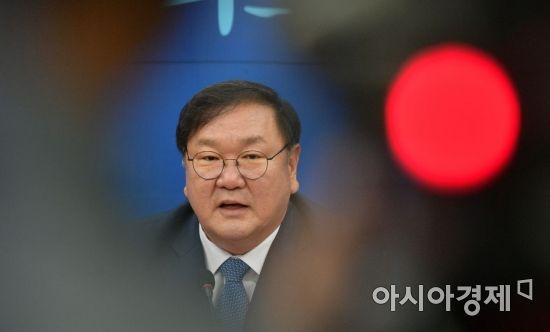 개원식 날짜도 못 잡는 여야…'가시밭길' 7월 국회