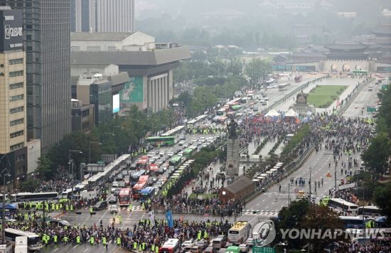 "기독교 진짜 왜 그래요" '사랑제일교회' 집단 확진에 퍼지는 기독교 혐오