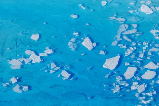 '빙하의 눈물'은 작년 그린란드에서만 5300 억 톤이 사라졌습니다.