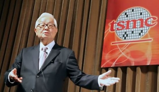 Founded at the age of 56…  Became the absolute powerhouse in semiconductors that outpaced Samsung [뉴스人사이드]