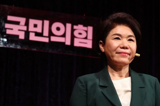 박영선이 지적한 “독재의 사상”… 조은희 “틀을 덮는 사상”