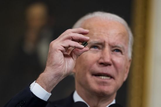 Biden, 반도체에 “미국 공급망 위기 방지”제공
