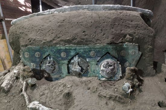 “Erotic decoration as is”  Pompeii unveiled, discovers wagon in intact state