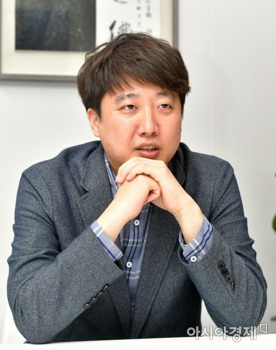 ì´ì¤€ì„ êµ­ë¯¼ì˜íž˜ ë‹¹ëŒ€í'œ ë³¸ì„  ë‚˜ê²½ì› ì£¼í˜¸ì˜ ë³¸ì¸ ì§„ì¶œ ì˜ˆìƒ ì•„ì‹œì•„ê²½ì œ