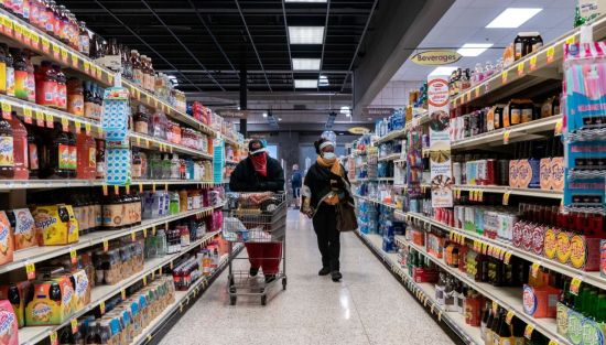 美슈퍼마켓 진열대에 또 빈자리…오미크론 확산 탓 식품 재고 줄었다