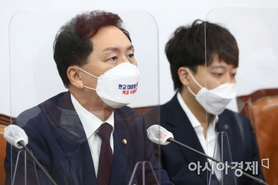 김기현 국민의힘 원내대표가 11일 국회에서 열린 최고위원회의에 참석, 모두 발언을 하고 있다./윤동주 기자 doso7@