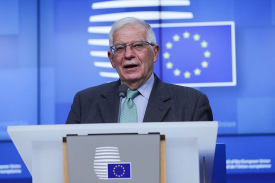 EU, 우크라에 5억 유로 추가 지원…탱크·중화기 더 보낸다