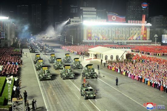 北, 내달 8일 열병식 유력…신형 전략무기 등장 '촉각'