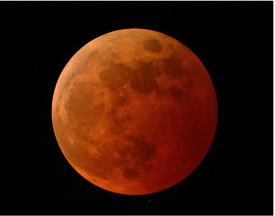 내일 85분간 '붉은 보름달' 뜬다…낮이라 못보는 韓, 장관 구경 하고 싶다면
