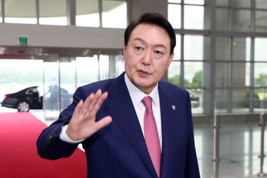 민주당, 尹대통령 '원전 안전' 언급에…"위험천만한 발언" 비판