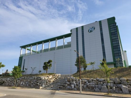 반도체 때문에 주름 깊어진 당신, 고개 들어 '리쥬란'을 보라 [주末머니]