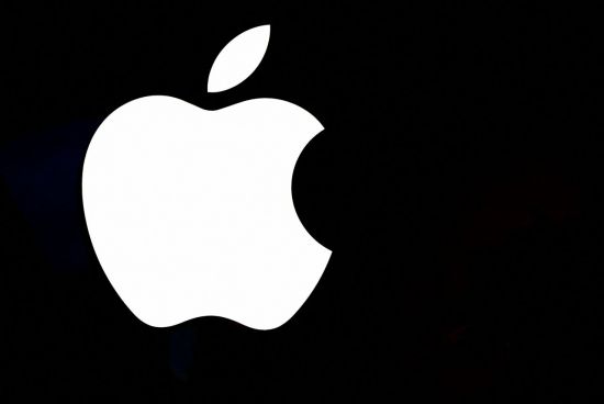 애플, 역대 최대 자사주 매입 승인…아이폰 판매는 10% 줄어(종합)