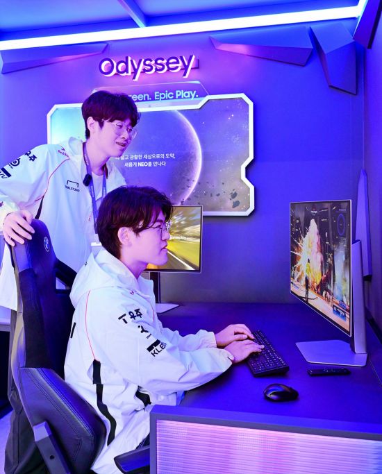삼성전자, T1 선수단과 오디세이 신제품 체험 행사