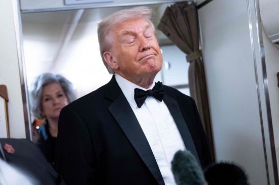 "트럼프, 美 건국 250주년 기념 250피트 개선문 세운다"