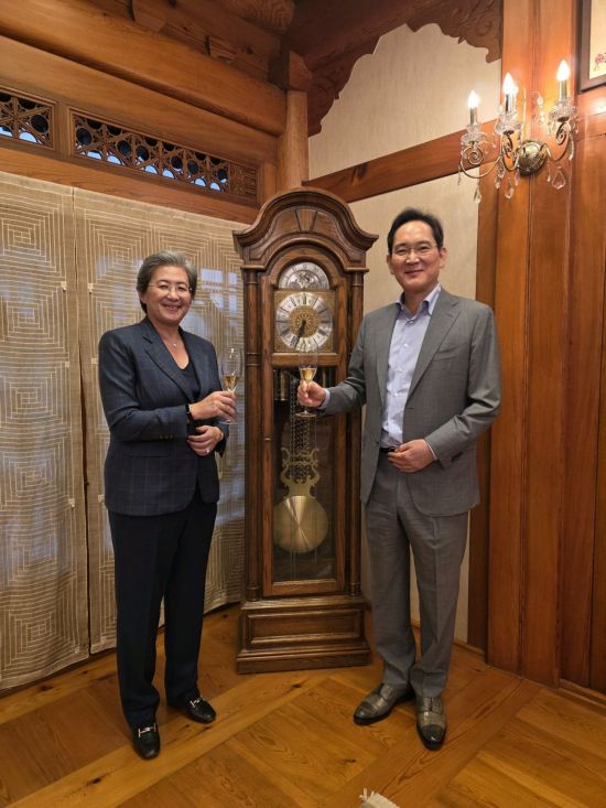 이재용, 리사 수 AMD CEO와 승지원 회동…非엔비디아 연합 부상(종합)
