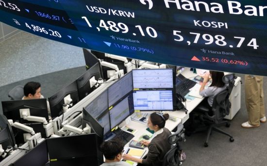 [굿모닝 증시]"전쟁·금리가 흔들고…반도체가 방향 가른다"